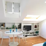 Largo Trigueiros Light-Filled Loft Apartment