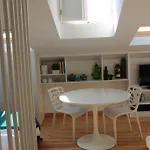 Largo Trigueiros Light-Filled Loft Apartment